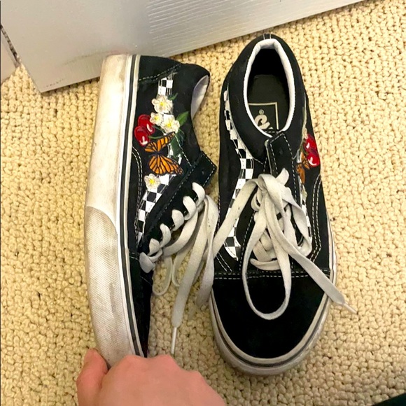 Vans - Picture 2 of 3